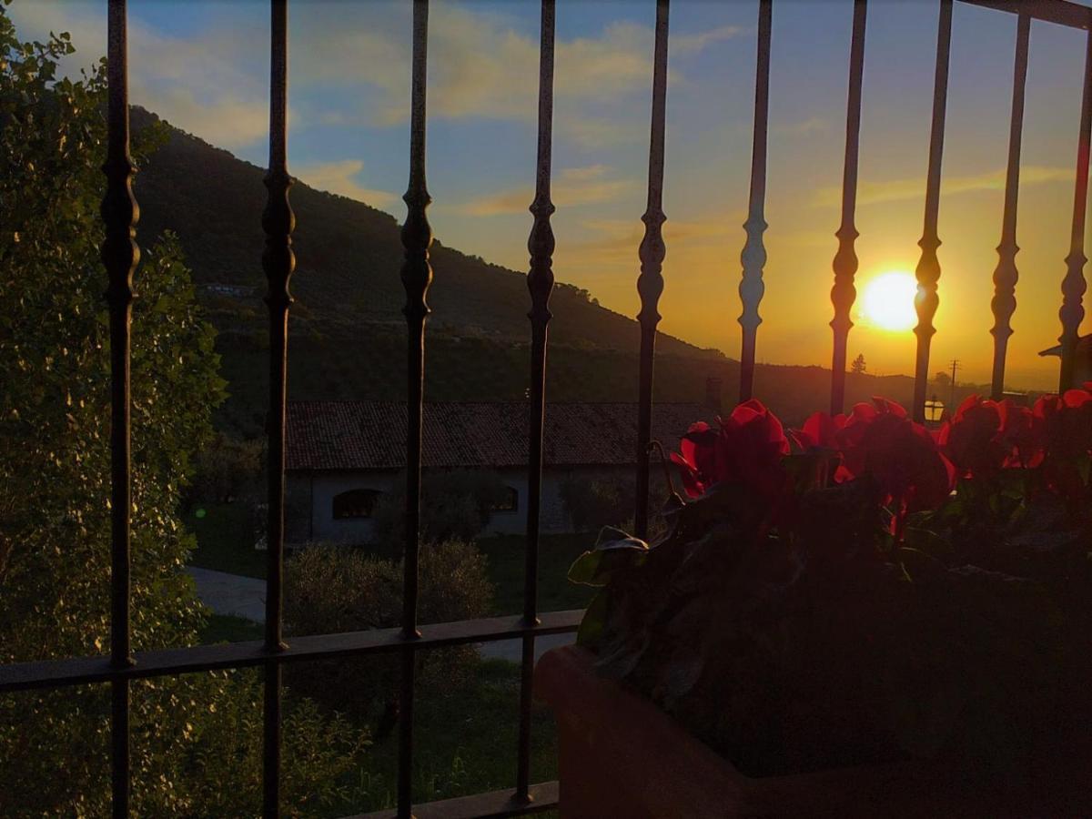 Casale Dei Priori Bed & Breakfast Rocca Massima Ngoại thất bức ảnh