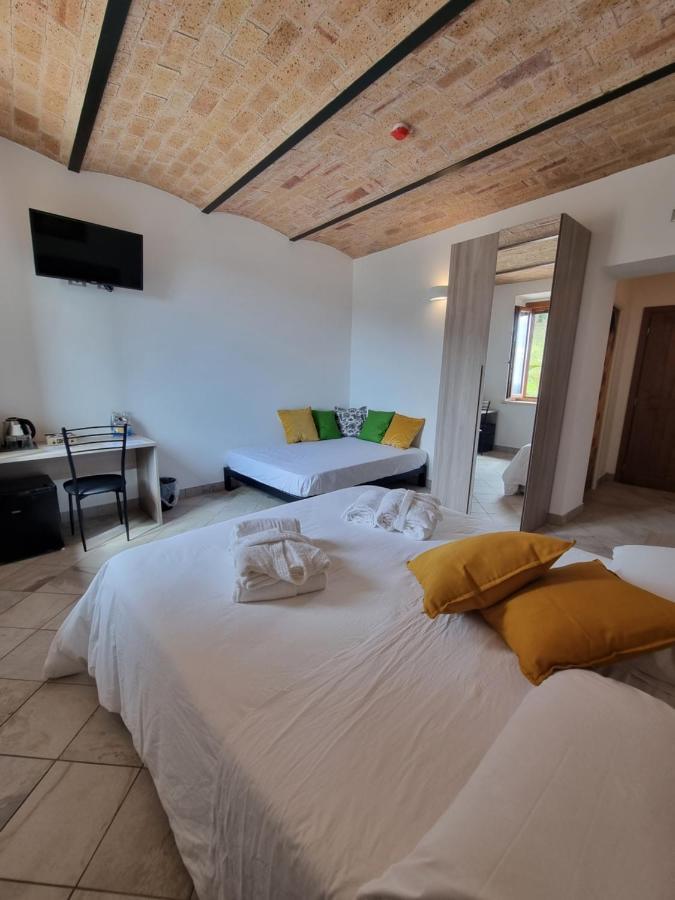 Casale Dei Priori Bed & Breakfast Rocca Massima Ngoại thất bức ảnh