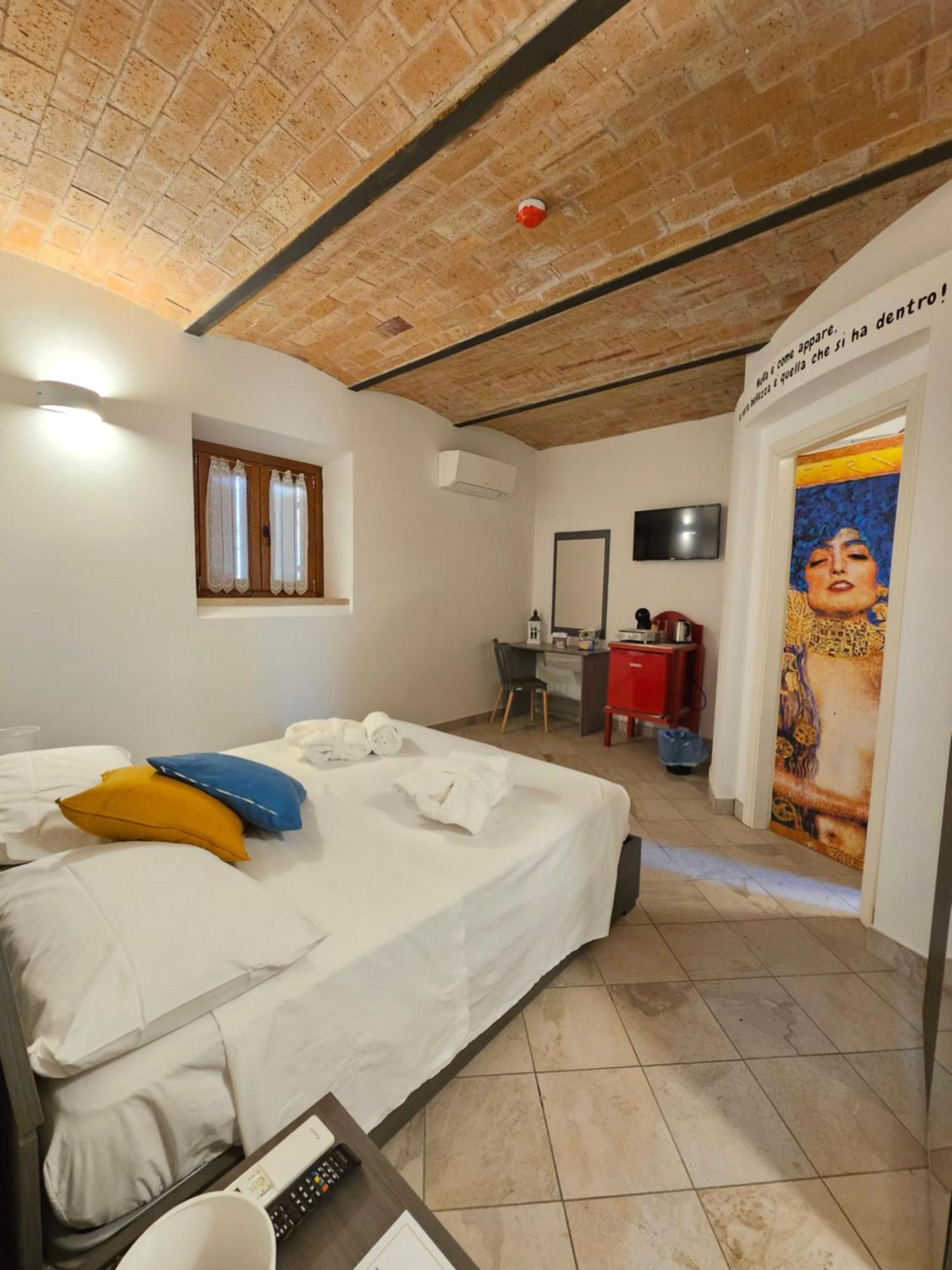 Casale Dei Priori Bed & Breakfast Rocca Massima Ngoại thất bức ảnh